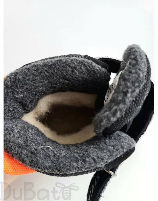 Tom.m 27-32 lengvi sniego batai  2